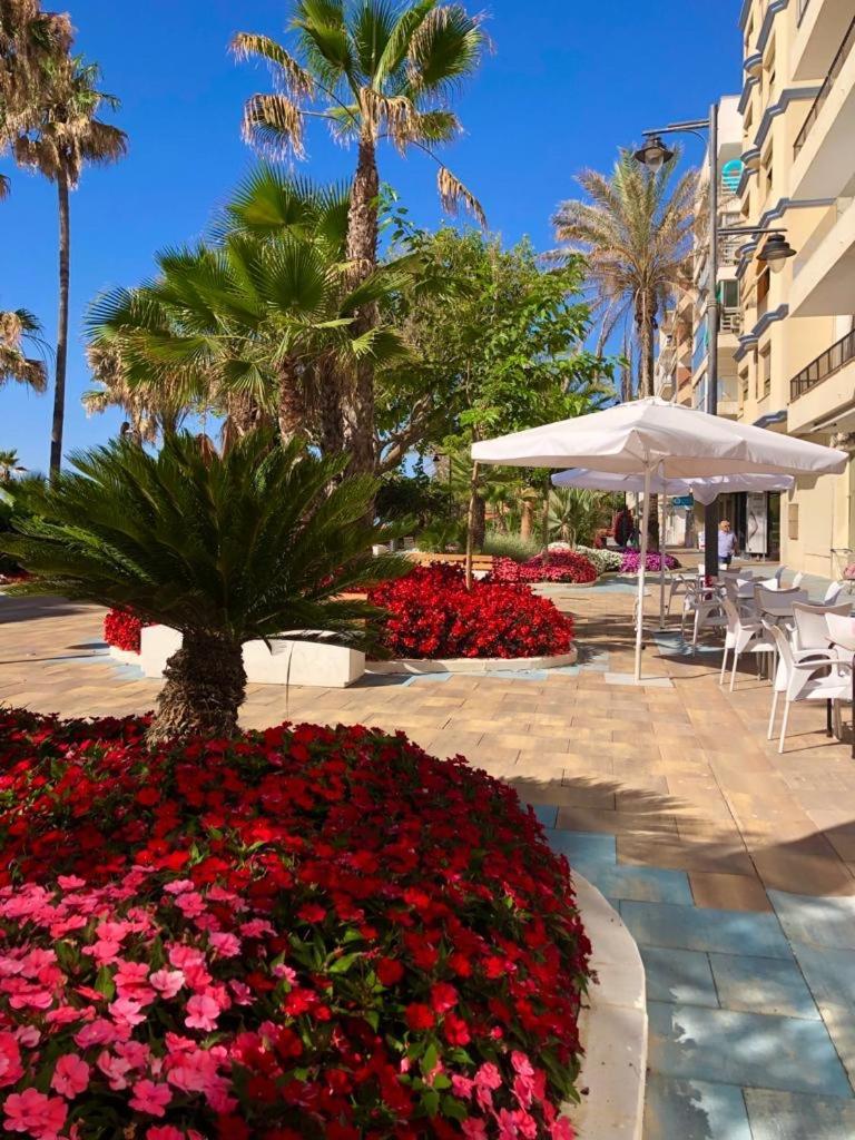 La Rada Beach Estepona Centro Bagian luar foto